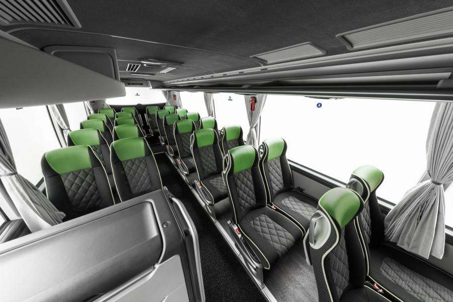 Интерьер Mercedes-Benz Tourismo M/2 RHD 2017 года  (фото 21 из 34)